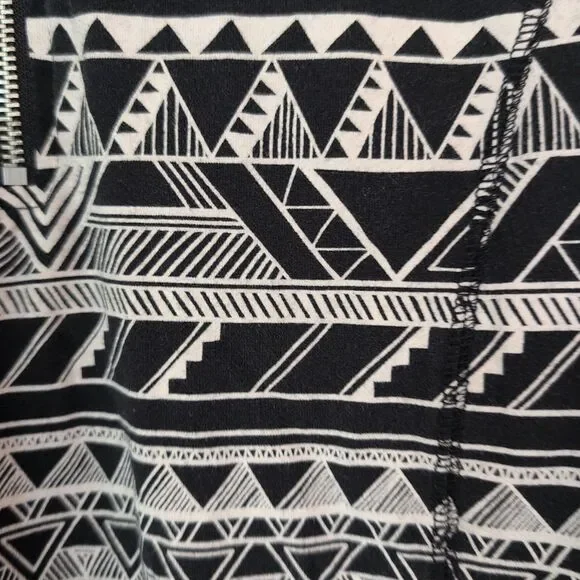 Pink by Victoria Secret Top Womens Size Large Black White Pullover Quarter Zip - Picture 5 of 6